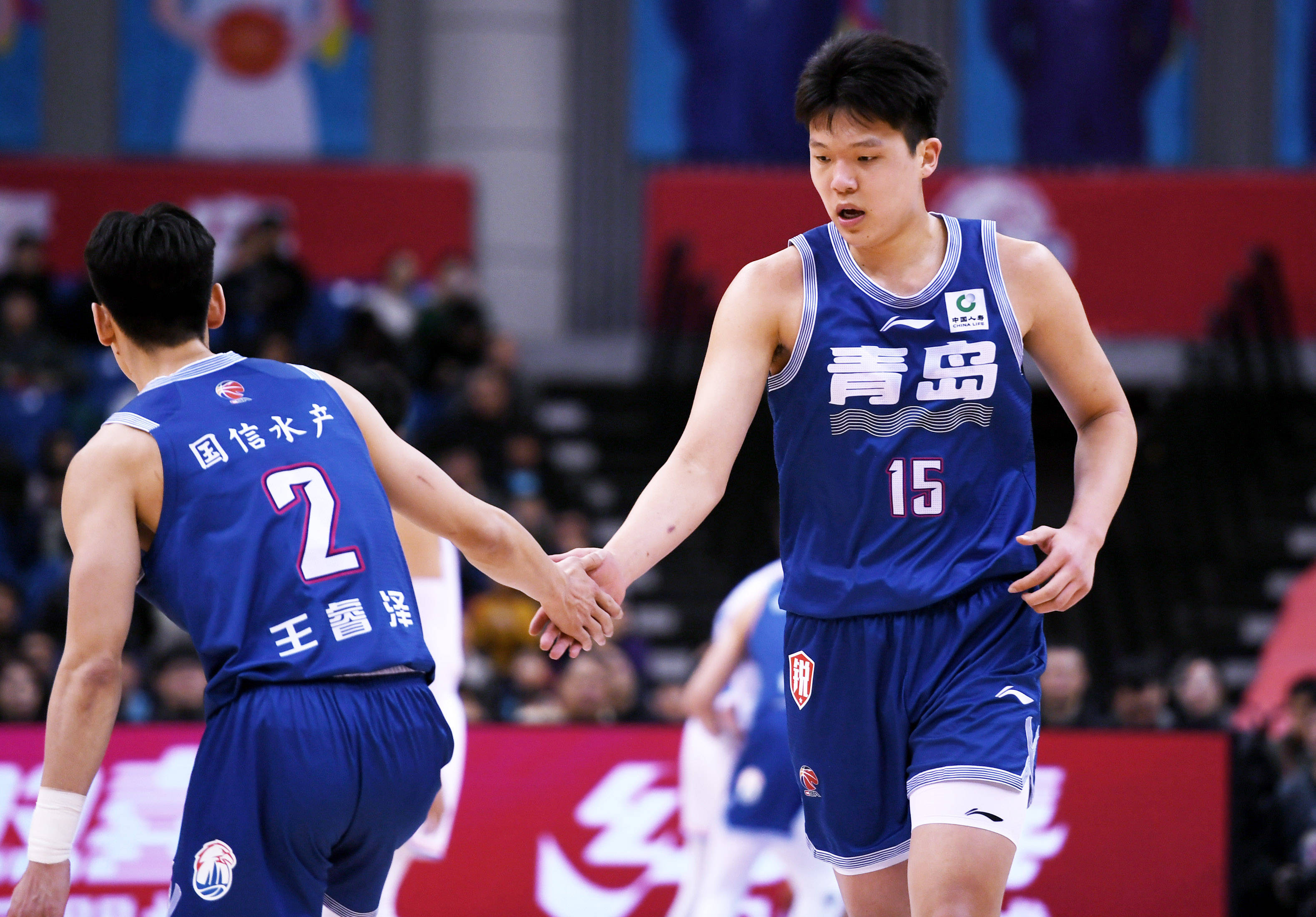转会期CBA季后赛焦点战，深圳男篮完成体检，震撼外界，轮换策略成焦点的简单介绍-友博官网