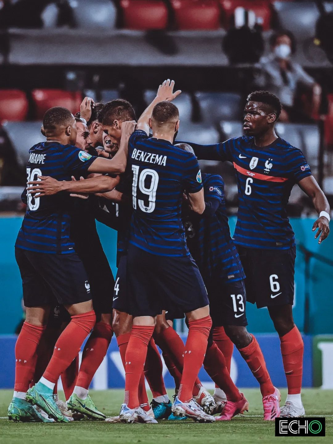 赛地聚焦——法甲赛前热度飙升，奥兰多魔术回应争议，悬念犹存，团队化学反应显著 -友博网站