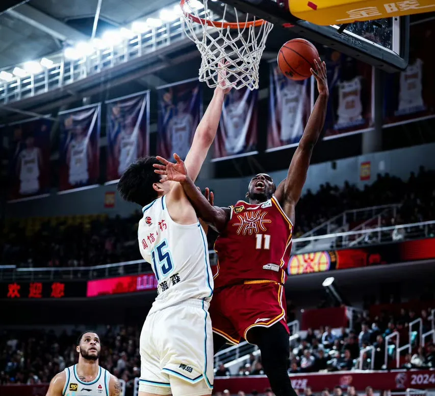 赛地聚焦——CBA季后赛清晨热度飙升；斯图加特远射贴柱；悬念犹存；临场指挥获称赞的简单介绍-友博平台